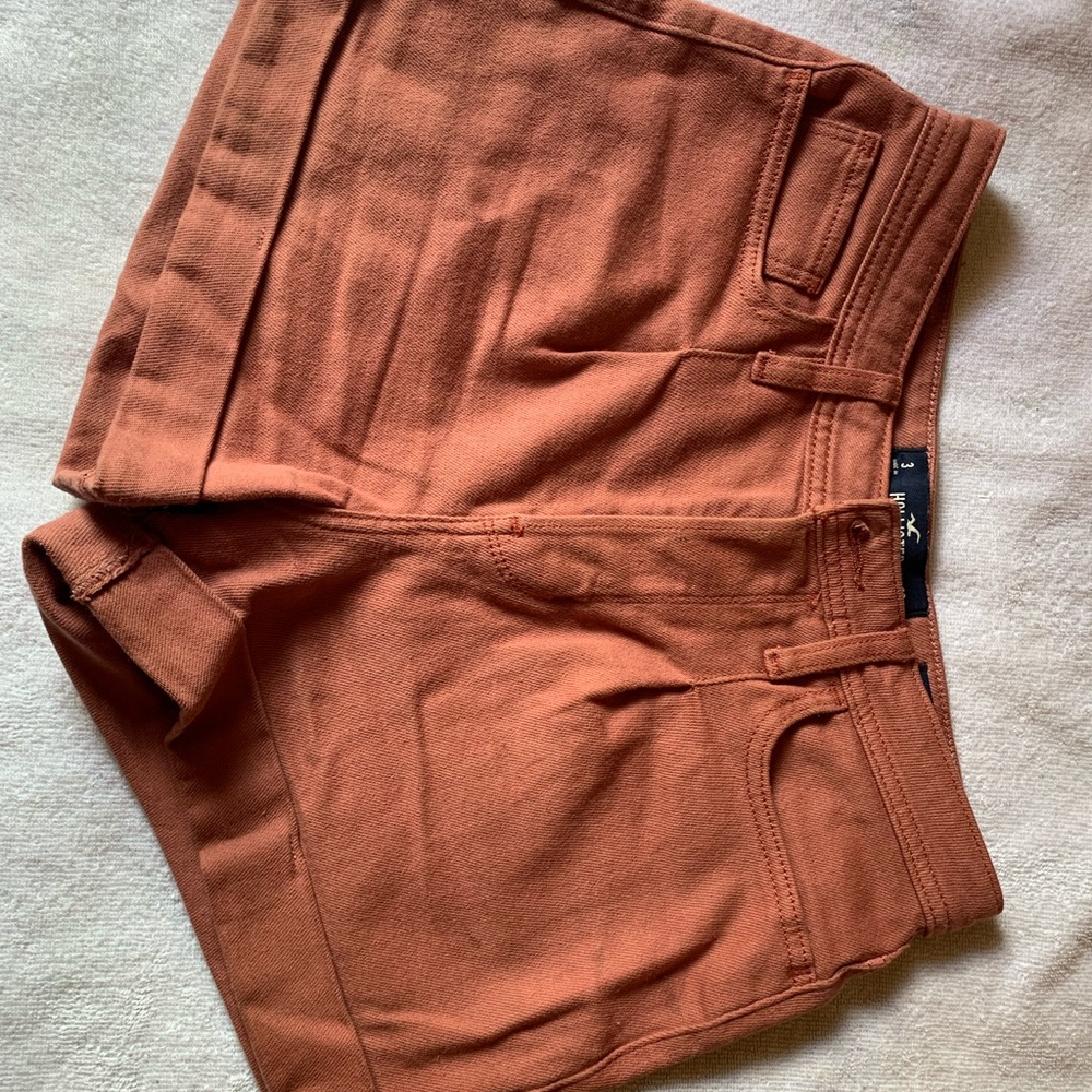 Size 3 Coral Hollister shorts
